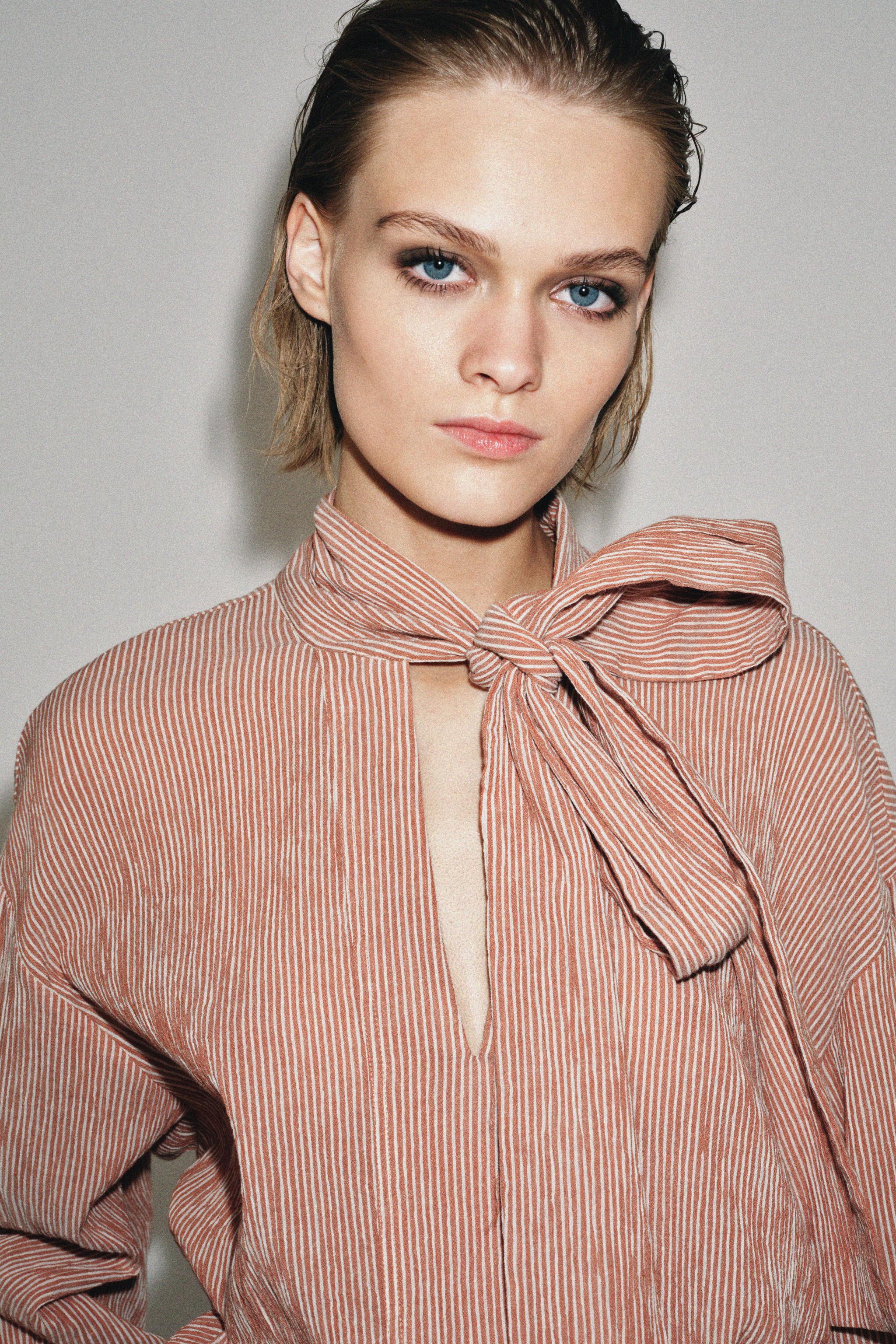 ZW COLLECTION STRIPED TIE SHIRT